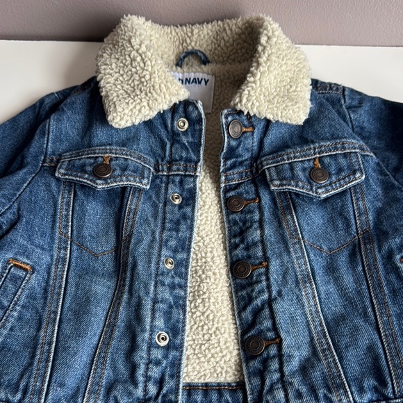 Old Navy Kids Denim Jacket with Sherpa Collar - Picture 4 of 6
